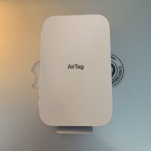 NEW AIRTAGS IN PACKAGE